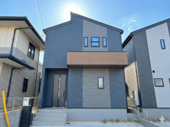 2号棟 五感で感じる、現地でしかわからない事も沢山ございます。周辺環境なども一緒にご案内いたしますのでお気軽にお問合せください。
