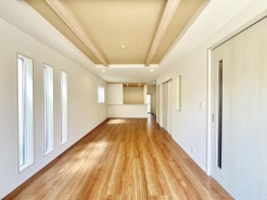 リビングは家具の配置も思いのまま。自由度が高い設計です。
