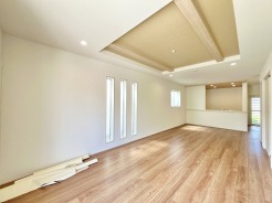 リビングは家具の配置も思いのまま。自由度が高い設計です。
