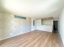 4号棟 家族が一番集まる場所だから広々としつつも素敵な空間であって欲しい。皆がくつろぐリビングからキッチンまでが一つに繋がる空間。
