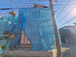 １号棟　
五感で感じる、現地でしかわからない事も沢山ございます。周辺環境なども一緒にご案内いたしますのでお気軽にお問合せください。
