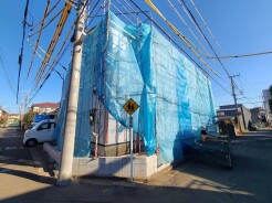 １号棟
五感で感じる、現地でしかわからない事も沢山ございます。周辺環境なども一緒にご案内いたしますのでお気軽にお問合せください。
