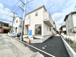 五感で感じる、現地でしかわからない事も沢山ございます。周辺環境なども一緒にご案内いたしますのでお気軽にお問合せください。
