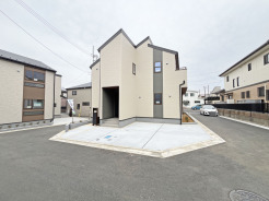 5号棟 五感で感じる、現地でしかわからない事も沢山ございます。周辺環境なども一緒にご案内いたしますのでお気軽にお問合せください。
