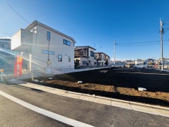 五感で感じる、現地でしかわからない事も沢山ございます。周辺環境なども一緒にご案内いたしますのでお気軽にお問合せください。
