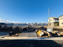 広がる空の下、新しい物語が始まる予感
