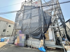 3号棟 セカンドカーや来客時にも便利なカースペース2台分ございます。
