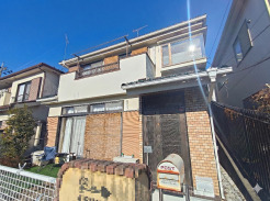 西武多摩湖線「武蔵大和」駅から徒歩17分。
陽当たり良好＆開放感のある立地が魅力的なお家です。