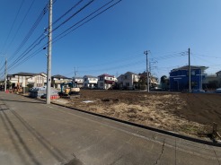 五感で感じる、現地でしかわからない事も沢山ございます。周辺環境なども一緒にご案内いたしますのでお気軽にお問合せください。
