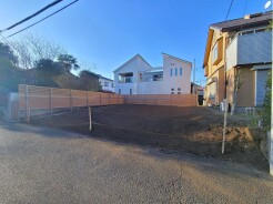 1号地 五感で感じる、現地でしかわからない事も沢山ございます。周辺環境なども一緒にご案内いたしますのでお気軽にお問合せください。
