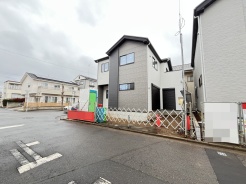 1号棟 五感で感じる、現地でしかわからない事も沢山ございます。周辺環境なども一緒にご案内いたしますのでお気軽にお問合せください。
