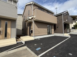 五感で感じる、現地でしかわからない事も沢山ございます。周辺環境なども一緒にご案内いたしますのでお気軽にお問合せください。
