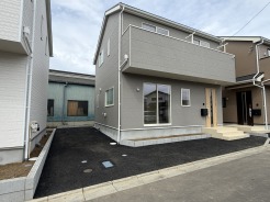 五感で感じる、現地でしかわからない事も沢山ございます。周辺環境なども一緒にご案内いたしますのでお気軽にお問合せください。
