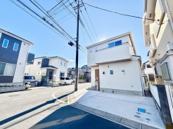 五感で感じる、現地でしかわからない事も沢山ございます。周辺環境なども一緒にご案内いたしますのでお気軽にお問合せください。
