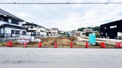 五感で感じる、現地でしかわからない事も沢山ございます。周辺環境なども一緒にご案内いたしますのでお気軽にお問合せください。

