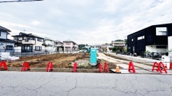 五感で感じる、現地でしかわからない事も沢山ございます。周辺環境なども一緒にご案内いたしますのでお気軽にお問合せください。
