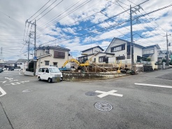 五感で感じる、現地でしかわからない事も沢山ございます。周辺環境なども一緒にご案内いたしますのでお気軽にお問合せください。
