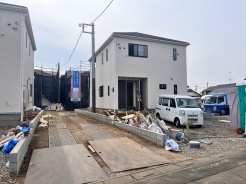 五感で感じる、現地でしかわからない事も沢山ございます。周辺環境なども一緒にご案内いたしますのでお気軽にお問合せください。
