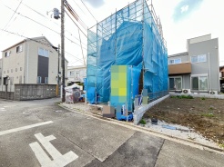 セカンドカーや来客時にも便利なカースペース2台分ございます。
