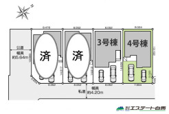 4号棟 カースペース並列2台駐車可能です。(車種による)