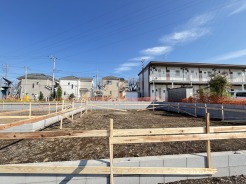 五感で感じる、現地でしかわからない事も沢山ございます。周辺環境なども一緒にご案内いたしますのでお気軽にお問合せください。
