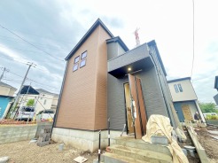 五感で感じる、現地でしかわからない事も沢山ございます。周辺環境なども一緒にご案内いたしますのでお気軽にお問合せください。