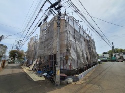 １号棟
五感で感じる、現地でしかわからない事も沢山ございます。周辺環境なども一緒にご案内いたしますのでお気軽にお問合せください。
