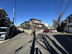 古家が建っていますが解体後のお引渡になります。