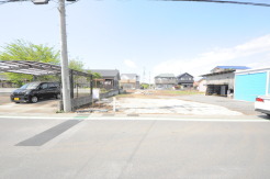 1号地 南道路に面しており日中もたくさんの陽が入ります。風通りや周辺環境など実際に現地にてご確認ください。
