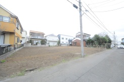 B号棟 戸建てが立ち並ぶ静かな住宅街。四季折々の移り変わりを感じながら自然と楽しみ、暮らす、そんな毎日を日々の中で感じられる住環境
