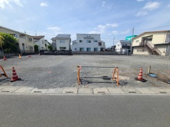 五感で感じる、現地でしかわからない事も沢山ございます。周辺環境なども一緒にご案内いたしますのでお気軽にお問合せください。
