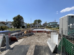 五感で感じる、現地でしかわからない事も沢山ございます。周辺環境なども一緒にご案内いたしますのでお気軽にお問合せください。
