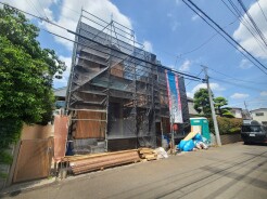 1号棟 五感で感じる、現地でしかわからない事も沢山ございます。周辺環境なども一緒にご案内いたしますのでお気軽にお問合せください。
