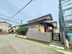 北東角地に面する開放感のある敷地48坪超のお家