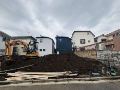 1号棟 戸建てが立ち並ぶ静かな住宅街。四季折々の移り変わりを感じながら自然と楽しみ、暮らす、そんな毎日を日々の中で感じられる住環境
