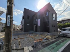 五感で感じる、現地でしかわからない事も沢山ございます。周辺環境なども一緒にご案内いたしますのでお気軽にお問合せください。
