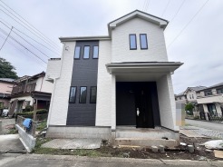 五感で感じる、現地でしかわからない事も沢山ございます。周辺環境なども一緒にご案内いたしますのでお気軽にお問合せください。
