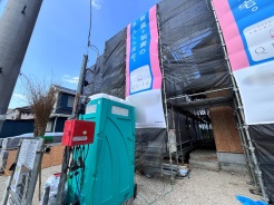 1号棟 カースペース３台並列駐車が可能な、敷地面積約36.37坪の４LDK　建物完成は2026年9月予定