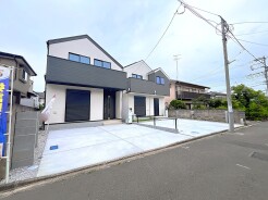 五感で感じる、現地でしかわからない事も沢山ございます。周辺環境なども一緒にご案内いたしますのでお気軽にお問合せください。
