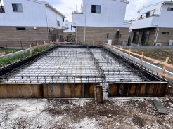 建築中です 建物完成は令和8年10月下旬予定