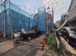 1号棟 五感で感じる、現地でしかわからない事も沢山ございます。周辺環境なども一緒にご案内いたしますのでお気軽にお問合せください。
