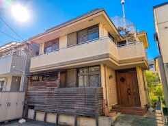 屋上バルコニーがあるお家。
ヘーベルハウス施工の軽量鉄骨造住宅。
