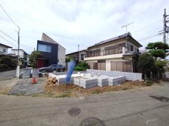 五感で感じる、現地でしかわからない事も沢山ございます。周辺環境なども一緒にご案内いたしますのでお気軽にお問合せください。