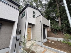 五感で感じる、現地でしかわからない事も沢山ございます。周辺環境なども一緒にご案内いたしますのでお気軽にお問合せください。
