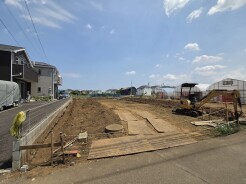 1号棟 五感で感じる、現地でしかわからない事も沢山ございます。周辺環境なども一緒にご案内いたしますのでお気軽にお問合せください。
