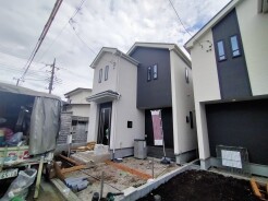 五感で感じる、現地でしかわからない事も沢山ございます。周辺環境なども一緒にご案内いたしますのでお気軽にお問合せください。