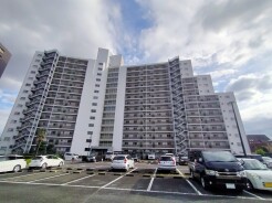 五感で感じる、現地でしかわからない事も沢山ございます。周辺環境なども一緒にご案内いたしますのでお気軽にお問合せください。
