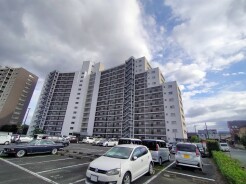 五感で感じる、現地でしかわからない事も沢山ございます。周辺環境なども一緒にご案内いたしますのでお気軽にお問合せください。
