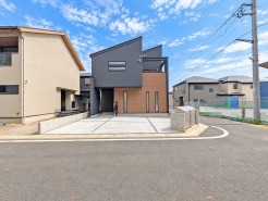 建物完成しております。現地で仕上がりをご確認ください。