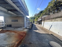 前面道路を含む現地写真
